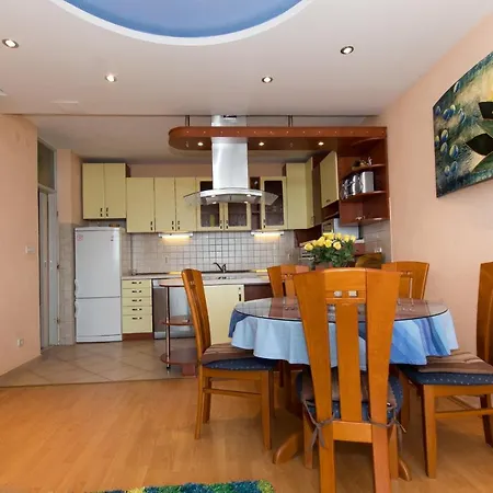 Excellent Center Location Apt Anikka Apartment Makarska