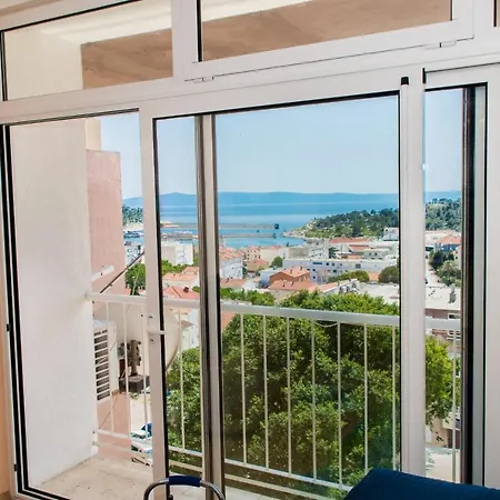 Excellent Center Location Apt Anikka