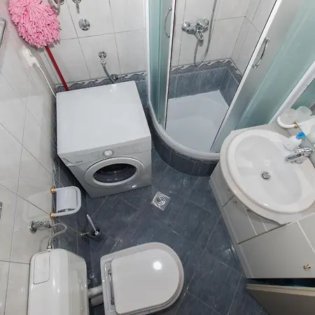 Excellent Center Location Apt Anikka Apartment